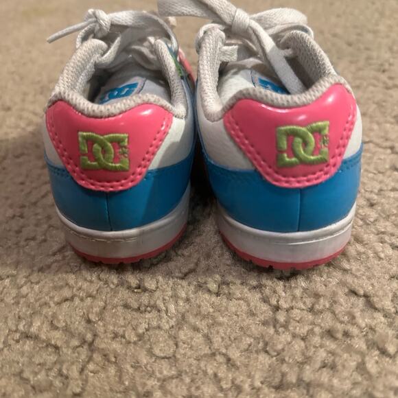 DC ATHLETIC SNEAKERS LACE UP MULTI COLORED PINK WHITE GREEN BLUE LITTLE PERSON - Picture 3 of 10